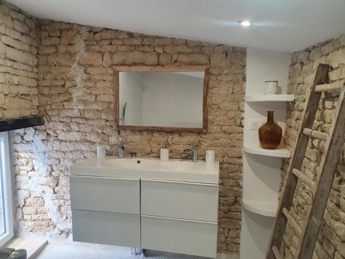 La P'Tite Ecurie Appartement Saint-Jean-de-Liversay Buitenkant foto