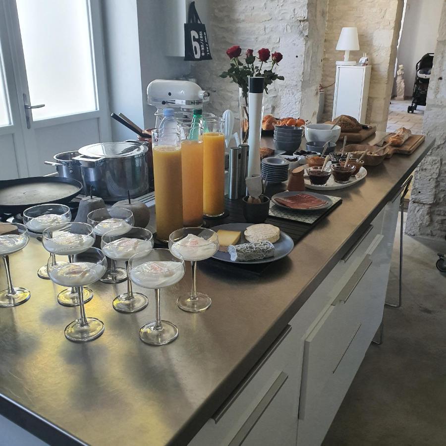 La P'Tite Ecurie Appartement Saint-Jean-de-Liversay Buitenkant foto